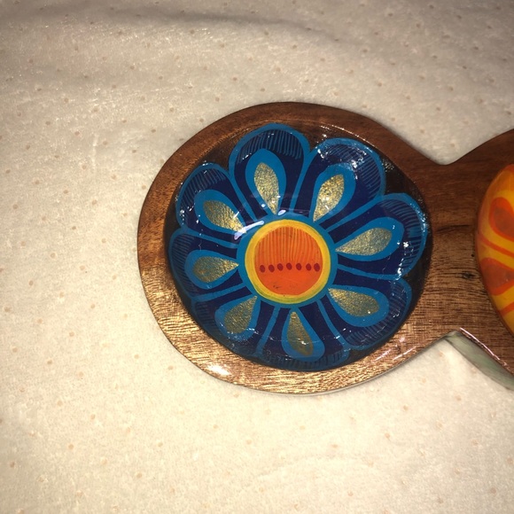Mexican Batea Triple Bowl Condiment Tray. Handmade & Hand Painted. - Picture 5 of 11